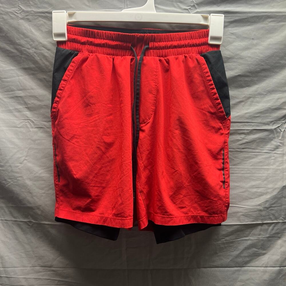 Lululemon Men’s lined  shorts size Small